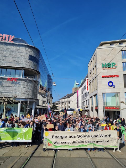 Demonstration für nachhaltige Energie und erneuerbare Ressourcen in Kassel, organisiert von Bürger E.